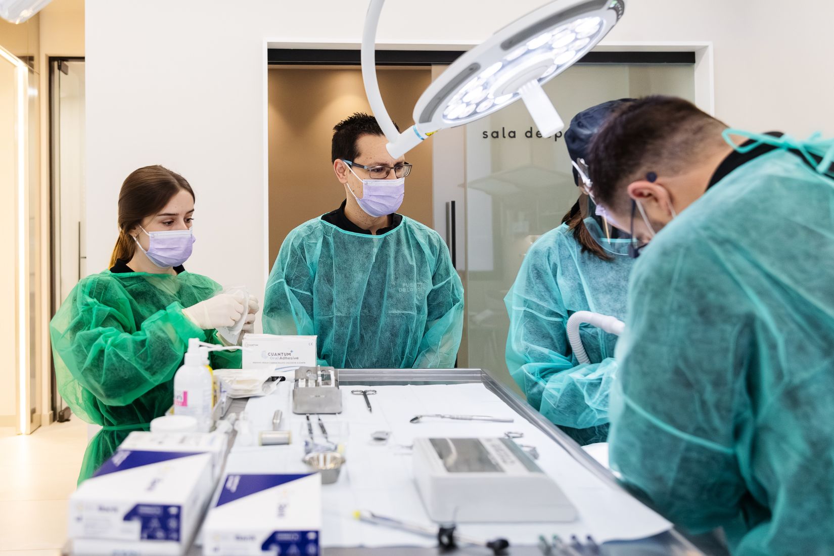 Tecnología odontológica avanzada para diagnóstico y tratamiento dental